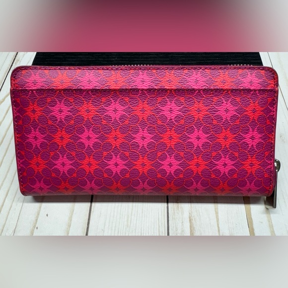 Coach Waverly Signature Accordion Zip Around Coated Canvas Wallet - Picture 2 of 7